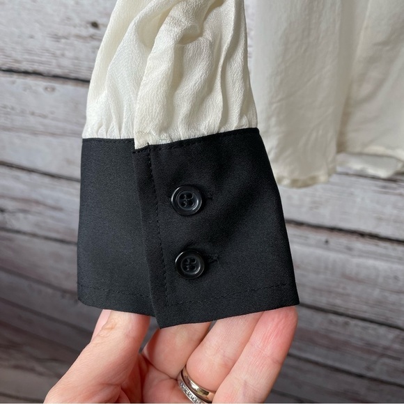 Victoria’s Secret Silk Button Down Blouse Ivory Black Size Small 2013 Rare Find! - Picture 3 of 15